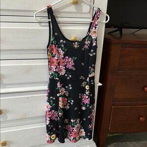 Floral Sleeveless Skater Dress - Black